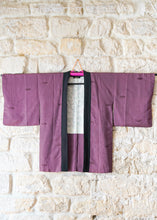 Charger l&#39;image dans la galerie, Haori violet à col noir
